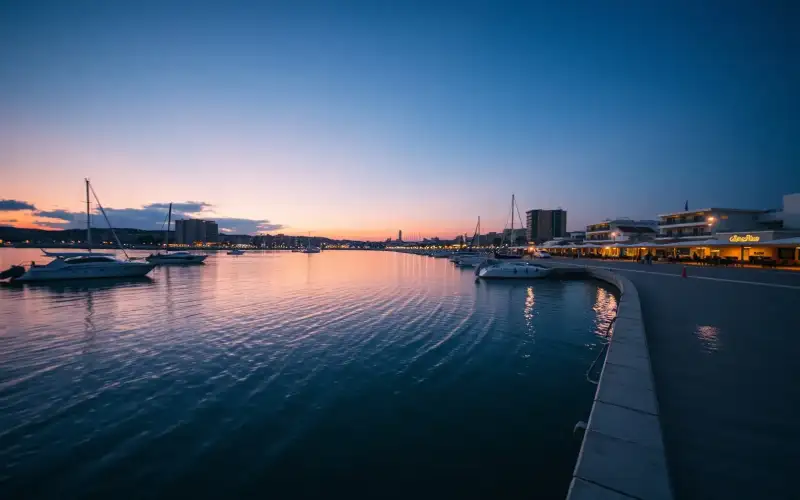 Larnaka: malownicze widoki z hotelu, blisko lotniska i miejskich plaż, idealne na wakacje!